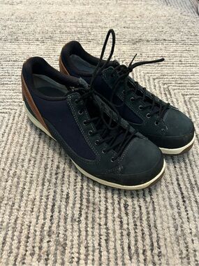 HanWag Vavena Lady Hiking Shoes Low Top Leather Suede Womens 8.5 EU 39.5
